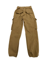 Load image into Gallery viewer, Women’s Bershka Cargo Pants, 00
