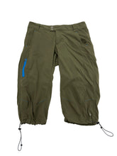 Load image into Gallery viewer, Women’s Columbia Capris, 8
