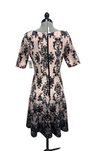 Load image into Gallery viewer, Women’s Dress Barn Short Sleeve Dress, Medium

