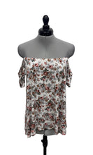 Load image into Gallery viewer, Women’s Poly Esther Sleeveless Top, Small
