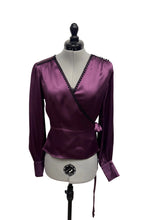 Load image into Gallery viewer, Women’s Sandra Augelozzi Long Sleeve Blouse, 38
