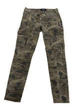 Load image into Gallery viewer, Women’s Silver Jeans Co. Camo Jeans, 29
