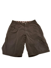 Load image into Gallery viewer, Men’s Lululemon Shorts, 40
