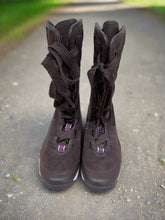 Load image into Gallery viewer, Women’s Puma High Tops, Size 5.5
