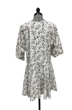Load image into Gallery viewer, Women’s Universal Thread Short Sleeve Dress, XLarge
