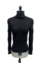 Load image into Gallery viewer, Women’s BCBG Long Sleeve Sweater, Small
