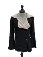 Load image into Gallery viewer, Women’s Wilfred Long Sleeve Jacket, XXXS
