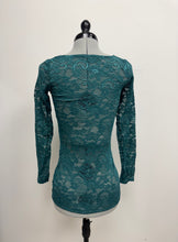 Load image into Gallery viewer, Women's Talula Long Sleeve Blouse, Small
