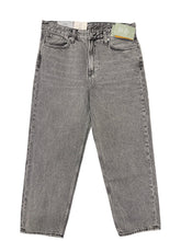 Load image into Gallery viewer, Men’s H&amp;M Jeans, 34x32
