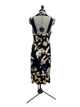 Load image into Gallery viewer, Women’s Connected Apparel Sleeveless Dress, Size 10
