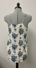 Load image into Gallery viewer, Women’s H&amp;M Sleeveless Blouse, Size 6
