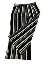 Load image into Gallery viewer, Women’s Jasmine &amp; Juliana Dress Pants, Size 6
