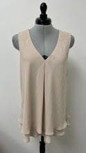 Load image into Gallery viewer, Women’s Frank Lyman Sleeveless Blouse, Size 6
