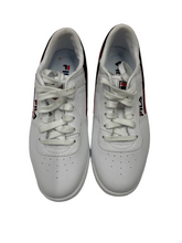 Load image into Gallery viewer, Women’s Fila Sneakers, Size 7
