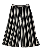 Load image into Gallery viewer, Women’s Jasmine &amp; Juliana Dress Pants, Size 6
