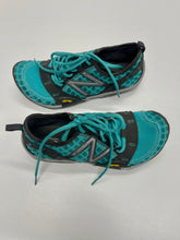 Load image into Gallery viewer, Women’s New Balance Running Shoes, Size 6.5
