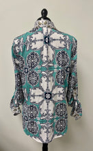 Load image into Gallery viewer, Women’s Coupe Collection Long Sleeve Blouse, Medium
