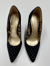 Load image into Gallery viewer, Women&#39;s Christian Siriano Dress Shoes, Size 6
