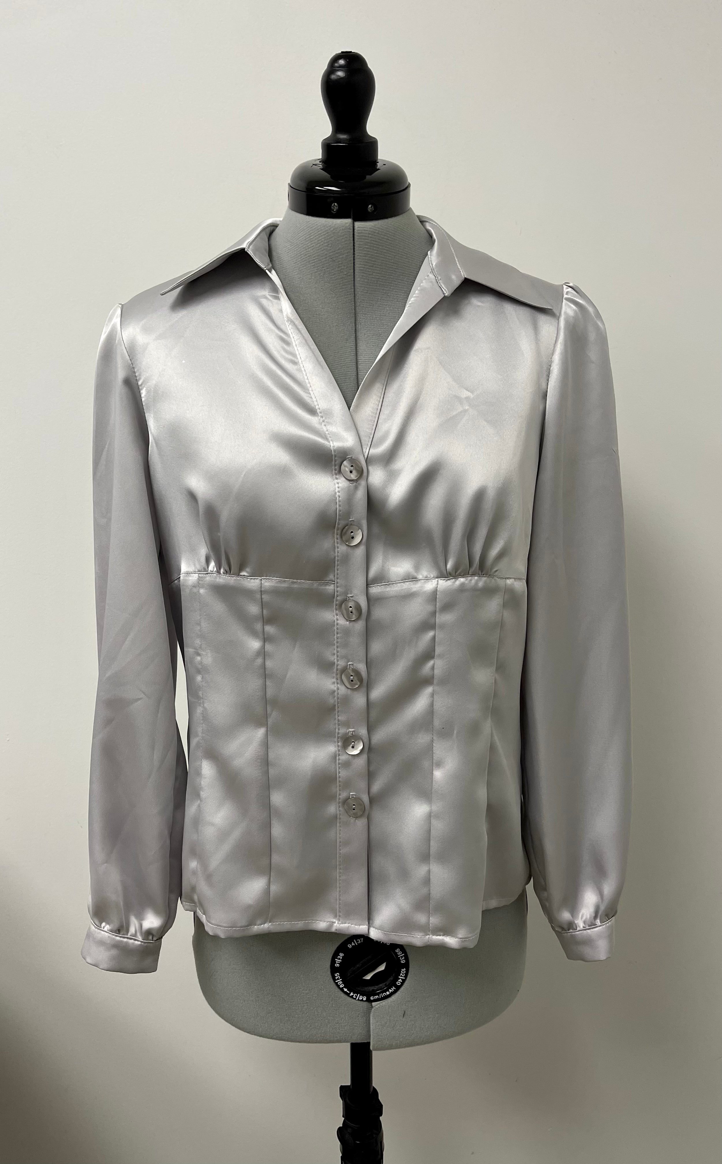 Laura petites tops sale