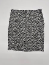 Load image into Gallery viewer, Women’s The Limited Skirt, Size 10
