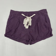 Load image into Gallery viewer, Women’s Wilfred Shorts, Size 6
