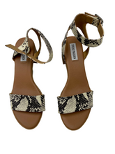 Load image into Gallery viewer, Women’s Steve Madden Sandals, Size 8
