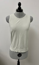 Load image into Gallery viewer, Women’s Athleta Sleeveless Top, Extra Small
