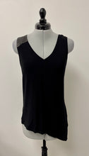 Load image into Gallery viewer, Women’s Danier Sleeveless Top, Extra Small
