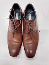 Load image into Gallery viewer, Men’s Steve Madden Dress Shoes, Size 11M
