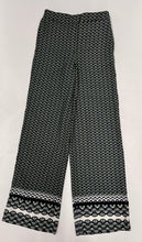 Load image into Gallery viewer, Women’s H&amp;M Dress Pants, Size 2
