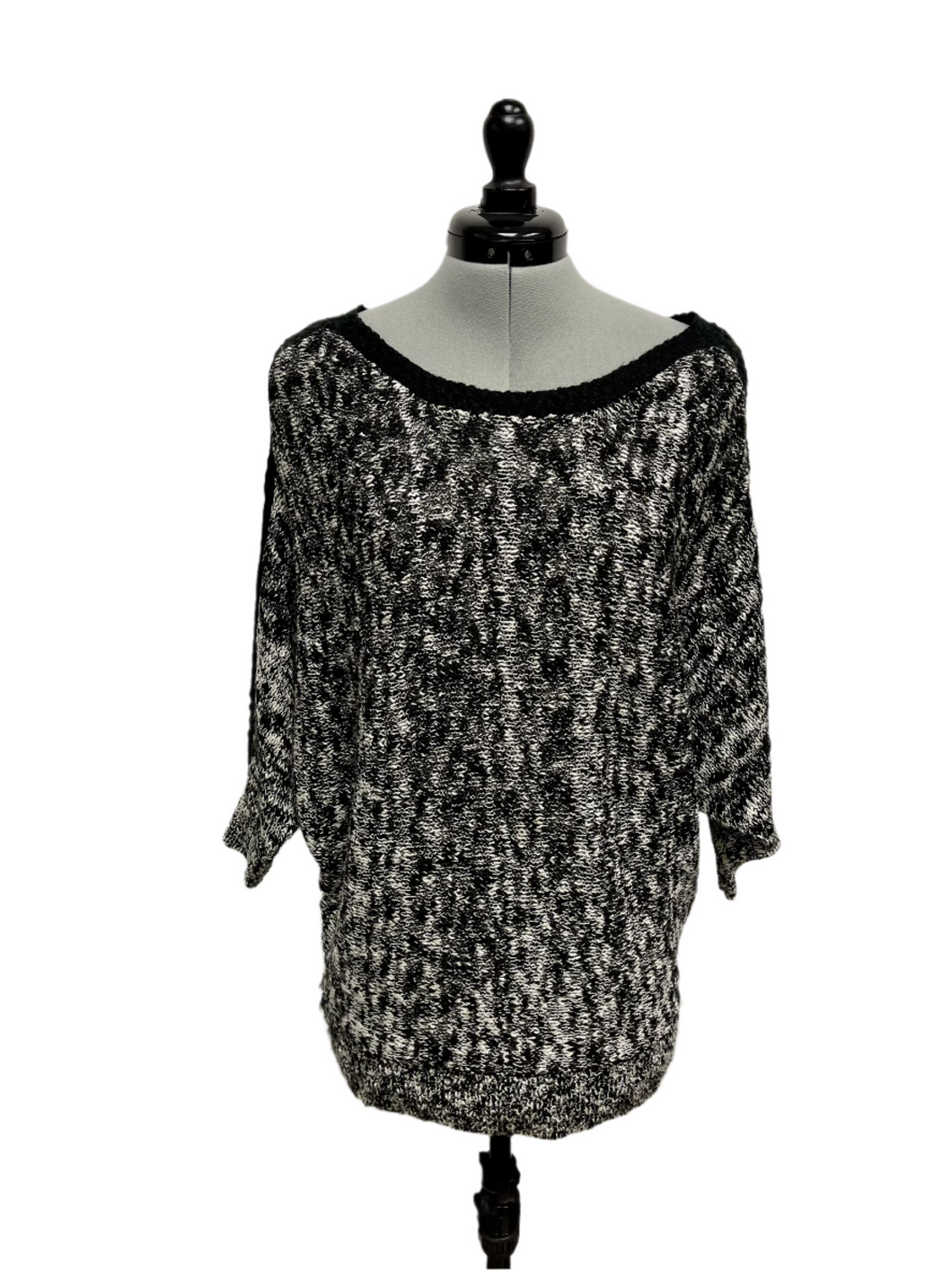 Women’s Jessica Simpson Long Sleeve Sweater, Medium