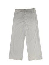 Load image into Gallery viewer, Women's FRAME Jeans, 31
