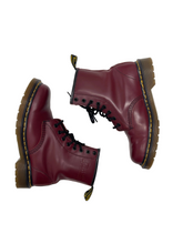 Load image into Gallery viewer, Unisex Dr. Marten Lace Up Boots, UK 6
