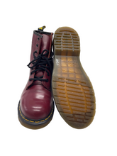 Load image into Gallery viewer, Unisex Dr. Marten Lace Up Boots, UK 6
