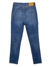 Load image into Gallery viewer, Women’s Denim Forum Jeans, 27
