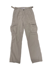 Load image into Gallery viewer, Women’s Bershka cargo pants, 00
