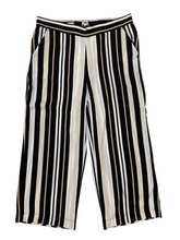 Load image into Gallery viewer, Women’s Loft Pants, Large
