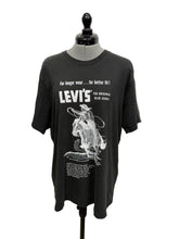 Load image into Gallery viewer, Men’s Levi’s Short Sleeve Top, Medium
