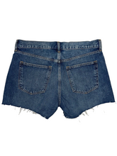 Load image into Gallery viewer, Women’s the Gap Shorts, 10
