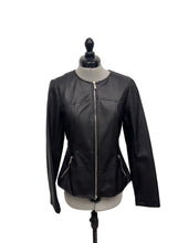 Load image into Gallery viewer, Women’s Zara Long Sleeve Jacket, Medium

