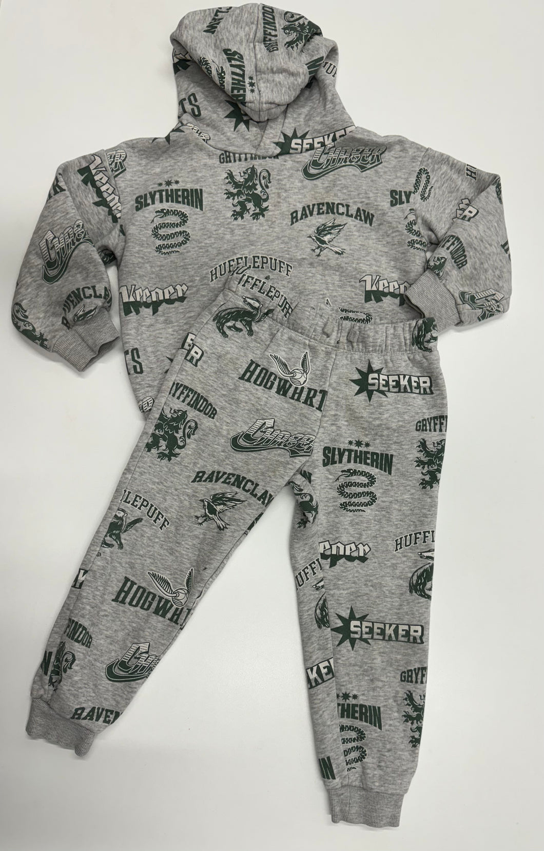 Boys H&M Long Sleeve Sweater and Pants, 4-5Y