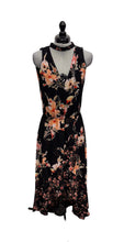 Load image into Gallery viewer, Women’s White House Black Market Sleeveless Dress, 6
